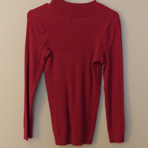 💲3 for 15💲V Neck Sweater - Picture 2 of 3